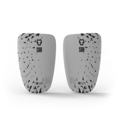 Par de caneleiras cinza claro com padrão triangular e logótipo SAH