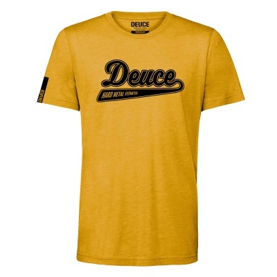 T-shirt amarela com texto Deuce e HARD METAL FITNESS em preto