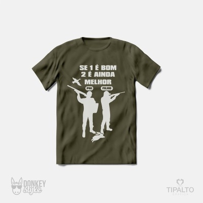 T-shirt verde musgo com texto e ilustração de caça em branco