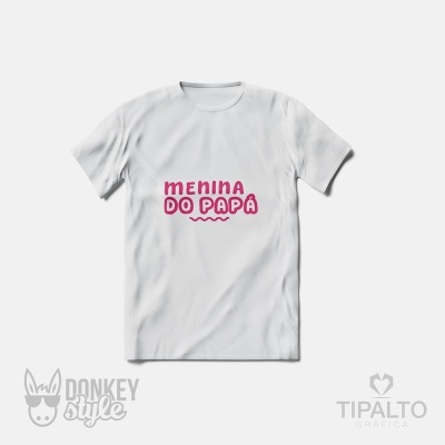 T-shirt branca com texto rosa MENINA DO PAPÁ