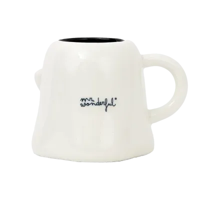 Caneca branca com texto mr. wonderful* e interior preto