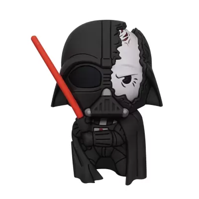 Boneco de Darth Vader com metade da face danificada a mostrar pele