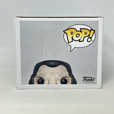 Caixa Funko Pop com imagem de boneco e texto POP!