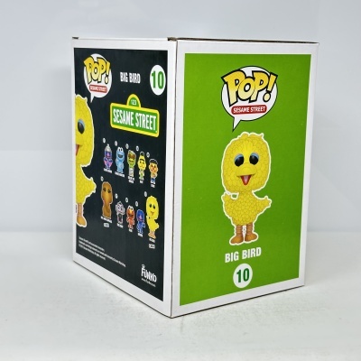 Caixa Funko Pop! Sesame Street Big Bird com fundo branco, verde e preto