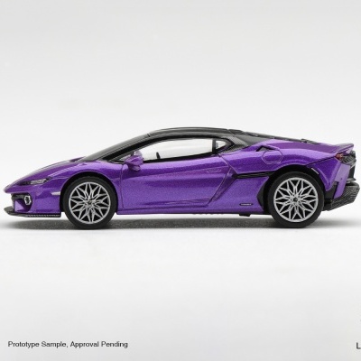 Miniatura de carro desportivo roxo com detalhes pretos