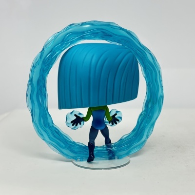 Figura de vinil com cabelo azul e efeito de água circular