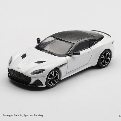 Miniatura de carro desportivo branco com tejadilho preto e jantes pretas em fundo branco