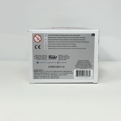 Parte de trás embalagem branca Funko com texto multilingue e código de barras