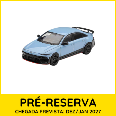 Modelo de carro desportivo em miniatura azul claro com detalhes em preto