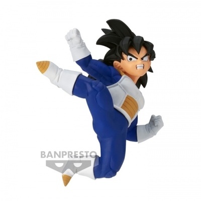 Figura de ação articulada Banpresto em pose de chute
