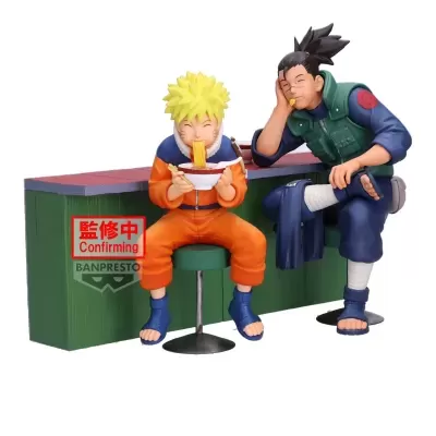 Figuras de Naruto e Shikamaru a comer ramen no balcão