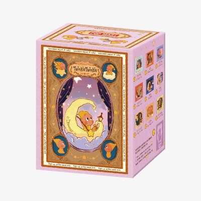 Caixa rosa com ilustração infantil e texto TwinkleTwinkle e POP MART