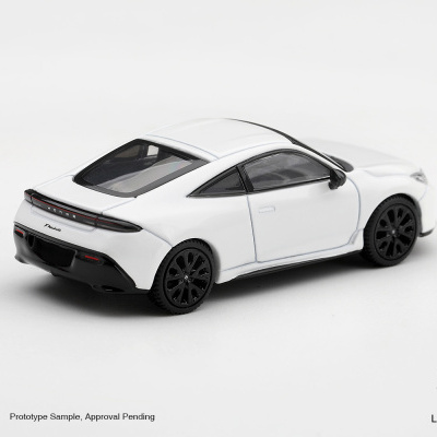 Miniatura de carro desportivo branco com detalhes pretos em fundo branco