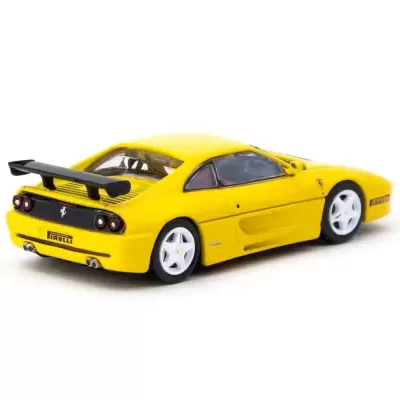 Miniatura de carro desportivo Ferrari amarelo com spoiler preto e jantes brancas