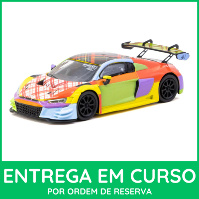 Miniatura de carro desportivo colorido com spoiler, numa moldura verde com texto