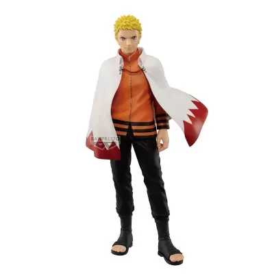 Figura de ação do personagem Naruto com capa branca e roupas laranja e preta