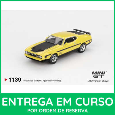 Miniatura de carro amarelo e preto com texto Mini GT e número 1139