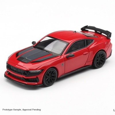 Miniatura de carro desportivo vermelho com riscas pretas e spoiler preto