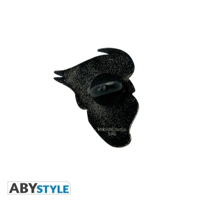 Pin preto brilhante com fecho de metal