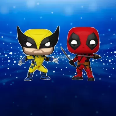 Figuras colecionáveis de Wolverine e Deadpool em fundo azul com luzes brancas