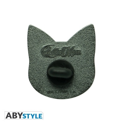 Pin metálico da personagem Luna da Sailor Moon em formato de cabeça de gato preta