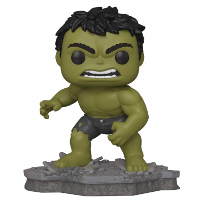 Figura Funko Pop do Hulk verde em pose agressiva sobre base cinzenta
