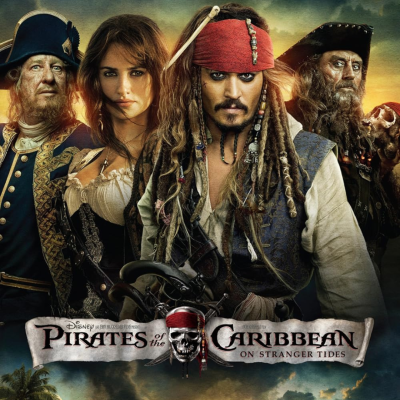 Cartaz do filme Pirates of the Caribbean: On Stranger Tides com quatro piratas e logótipo com caveira.