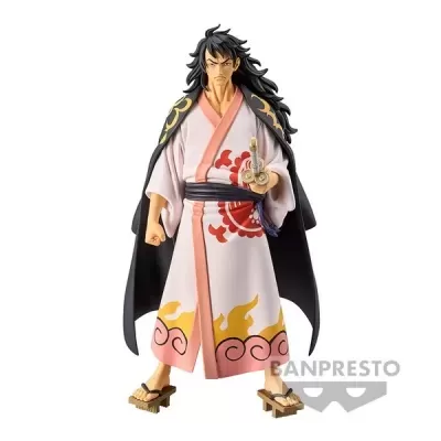 Figura de ação Banpresto com quimono branco e capa preta