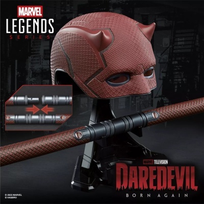 Capacete e bastão da série Daredevil da Marvel Legends Series