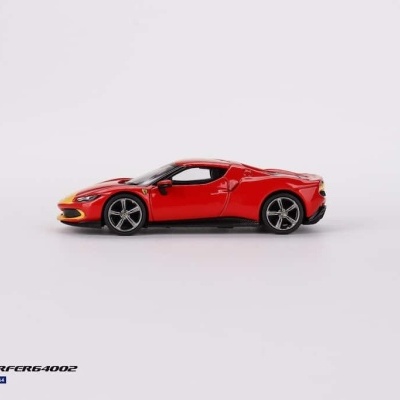 Miniatura de carro desportivo vermelho em fundo branco com texto BBR MODELS