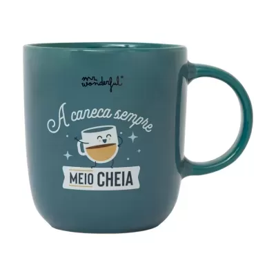 Caneca verde com desenho e texto motivacional em português