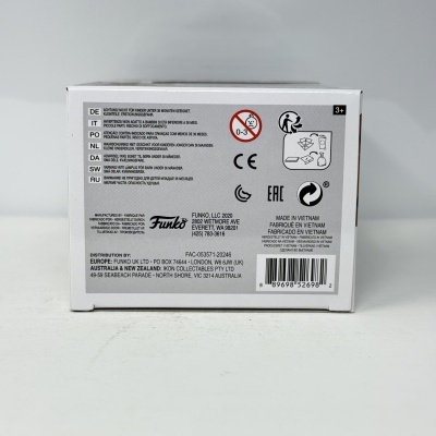 Parte traseira de embalagem branca com texto e códigos