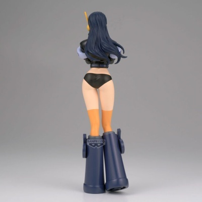 Figura colecionável Banpresto de personagem feminina vista de costas