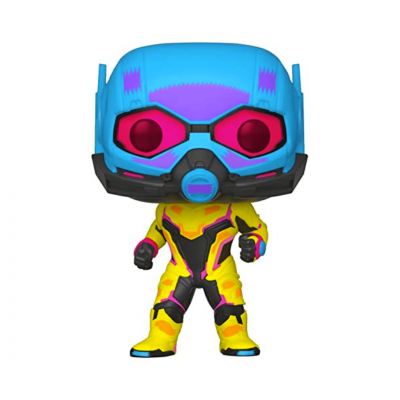 Figura Funko Pop personagem com capacete azul claro e rosa e fato amarelo