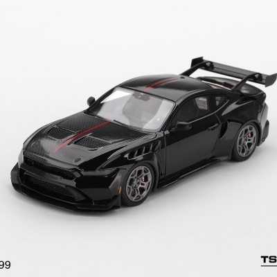 Miniatura de carro desportivo preto com detalhes vermelhos e spoiler