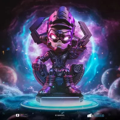 Figurina de personagem com capacete roxo e azul em pedestal futurista
