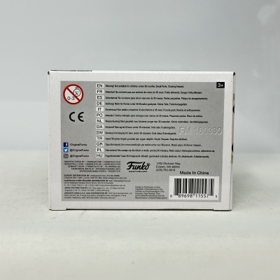 Caixa branca com texto de aviso multilingue, logotipo Funko e código de barras