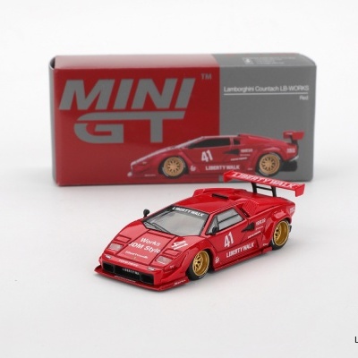 Miniatura Lamborghini Countach LB-WORKS vermelha com asas e texto Liberty Walk