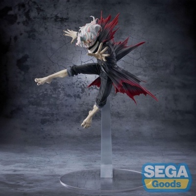Figura de ação SEGA Goods de personagem com casaco preto e detalhes vermelhos suspensa por suporte