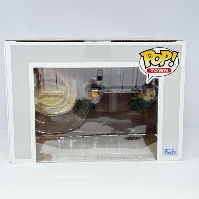 Embalagem branca Funko POP! Pop Town com janela transparente e logotipo POP! TOWN
