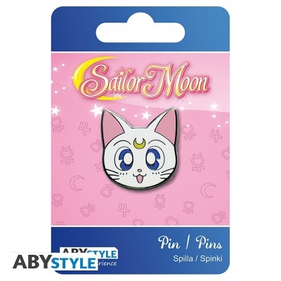 Pin metálico do gato Luna da Sailor Moon em embalagem rosa e azul