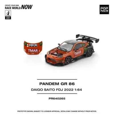 Miniatura de carro de corrida laranja com asa destacada e detalhes em preto e verde