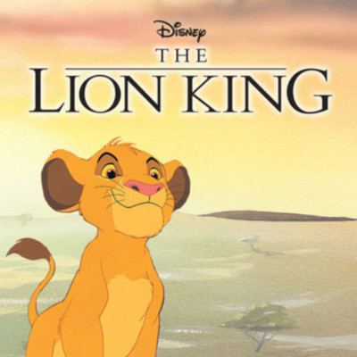 Imagem do personagem Simba de O Rei Leão da Disney em cenário de savana ao pôr do sol.