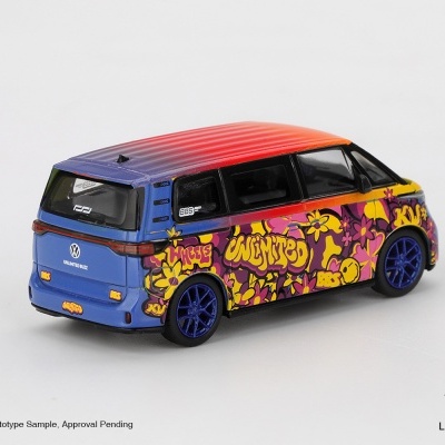 Miniatura de carrinha Volkswagen colorida com decoração gráfica e texto 'UNLIMITED BUZZ'