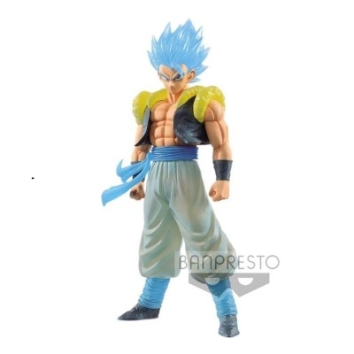 Figura de ação com cabelo azul e roupa de luta sobre fundo branco