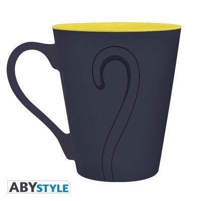 Caneca azul escuro com interior amarelo e alça com relevo
