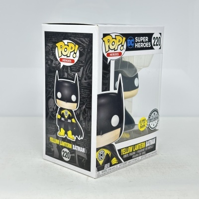 Caixa de figura de vinil Yellow Lantern Batman POP! Heroes da DC Super Heroes número 220 com etiquetas exclusivas.