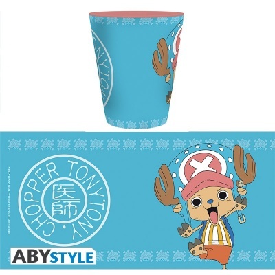 Copo azul com ilustração do personagem Tony Tony Chopper do anime One Piece
