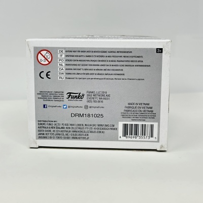 parte traseira de uma embalagem branca com texto informativo e código de barras