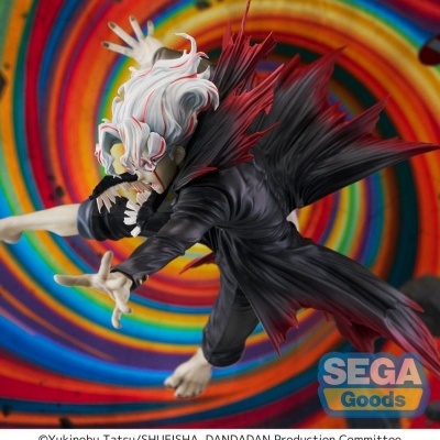 Figura colecionável personagem cabelo branco e riscos vermelhos em casaco preto com fundo espiral colorido